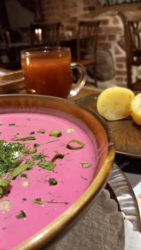 Lithuanian beetroot soup