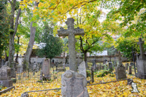 Bernardine Cemetery (Lithuanian: Bernardinų kapinės-Mister Evans