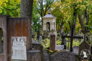 Bernardine Cemetery (Lithuanian: Bernardinų kapinės-Mister Evans