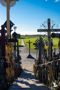 Hills of crosses (Kryžių kalnas). Lithuania bu mr.evans travel blogHills of crosses (Kryžių kalnas). Lithuania bu mr.evans travel blog