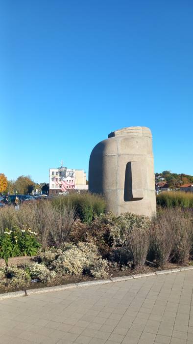 20241018_142602 kaunas mobile archive-mr. evans