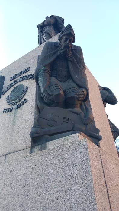 20241018_173908 kaunas mobile archive-mr. evans