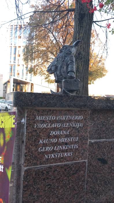 20241018_175830 kaunas mobile archive-mr. evans